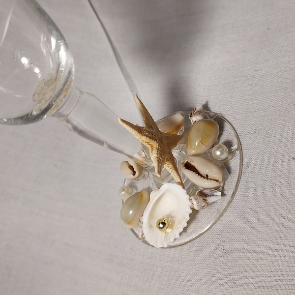 Handmade Shell Art Cognac Glasses Set of 4 Etched Glasses - Picture 4 of 9